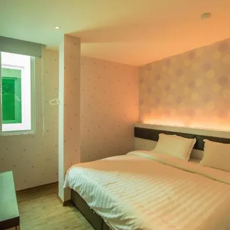 Riverfront Boutique Hotel Malacca Exterior photo