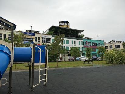 Riverfront Boutique 3*