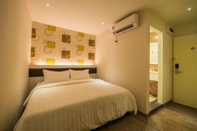 Riverfront Boutique Hotel